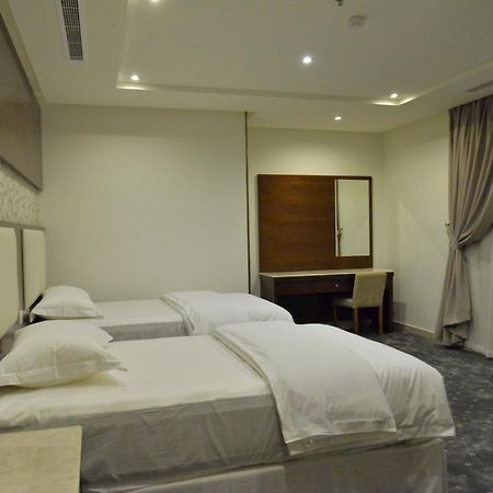 حياة إن للأجنحة الفندقية -جده Jeddah Exterior photo